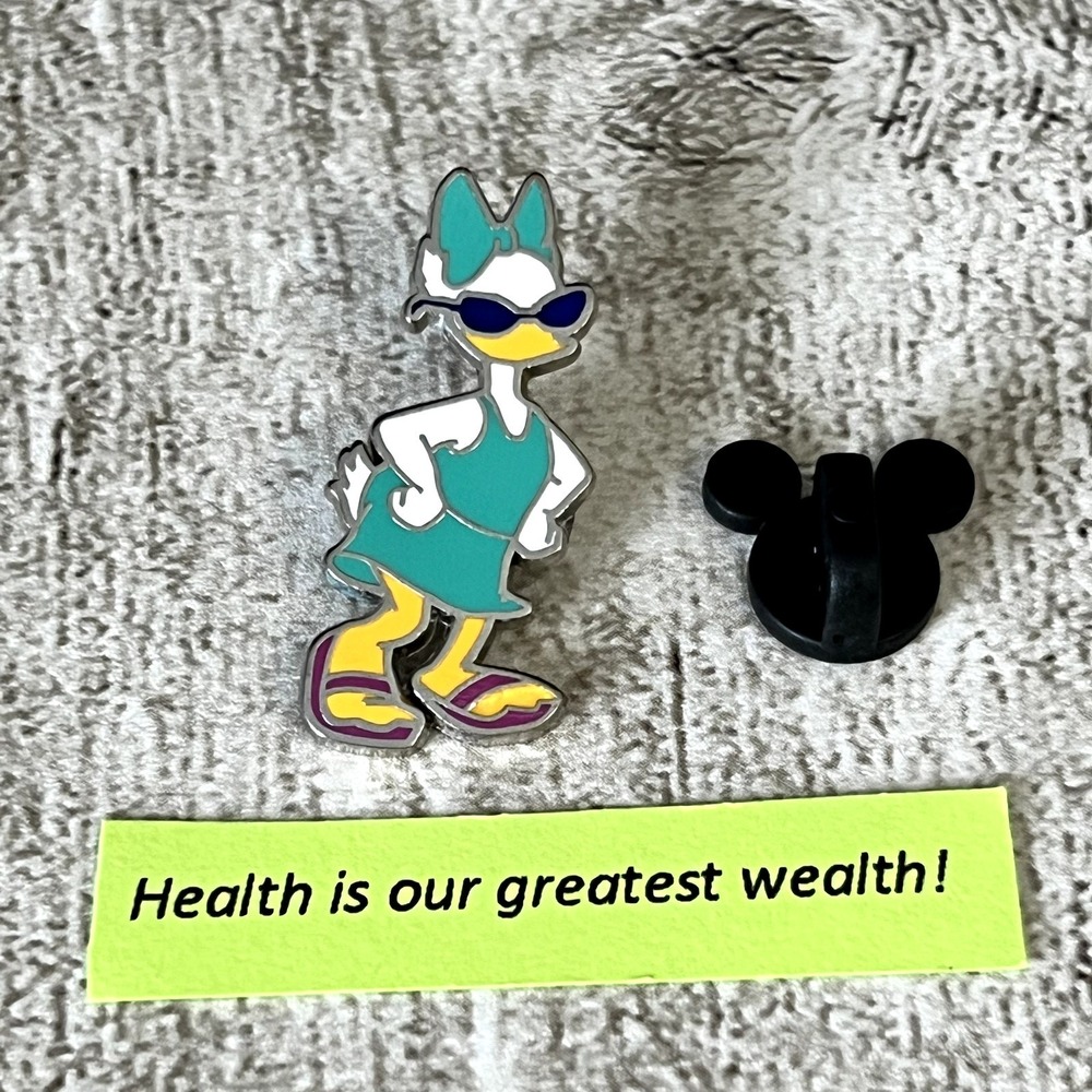 Disney Pin - Daisy Duck with Sunglasses‎ and Flip Flops